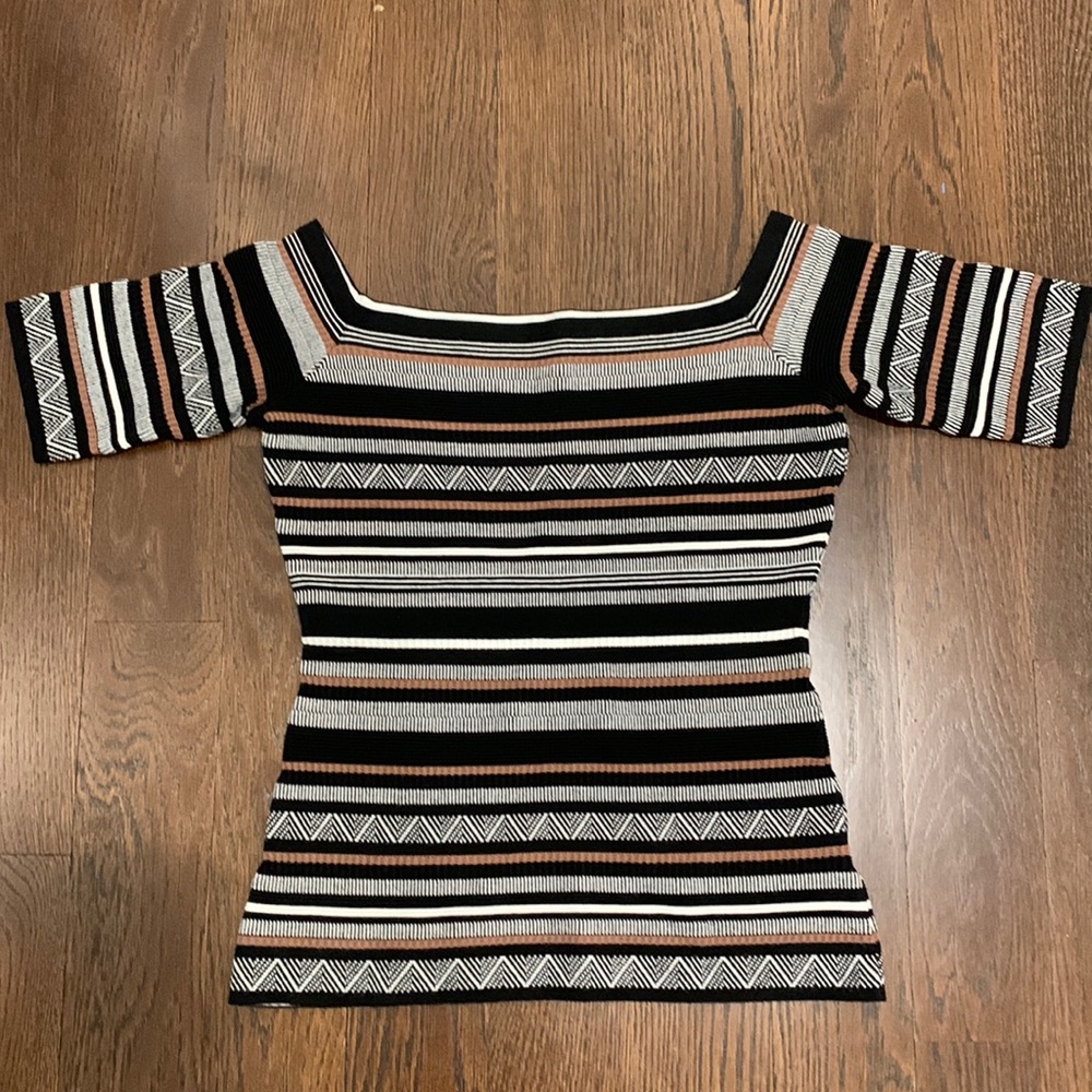 Ladies Bailey/44 top